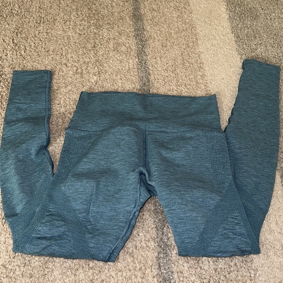 Alphalete | Aero Leggings - Picture 3 of 7